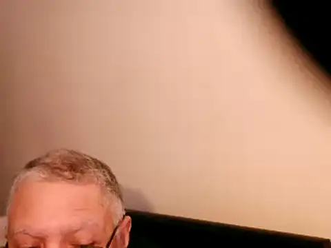 Snapshot of 100Tauros chatting on February 2025 11:21:02 AM 100Tauros online show from February 2025 11:21:02 AM