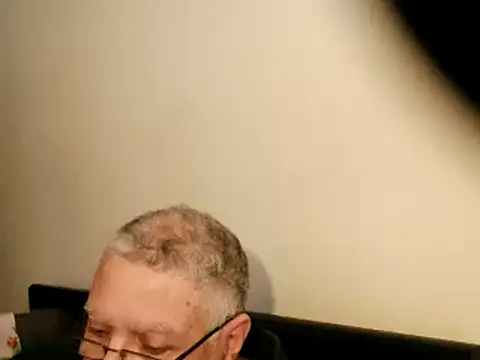 Snapshot of 100Tauros chatting on February 2025 02:26:01 PM 100Tauros online show from February 2025 02:26:01 PM