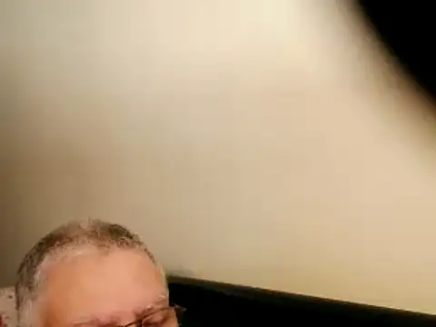 Snapshot of 100Tauros chatting on February 2025 02:33:01 PM 100Tauros online show from February 2025 02:33:01 PM