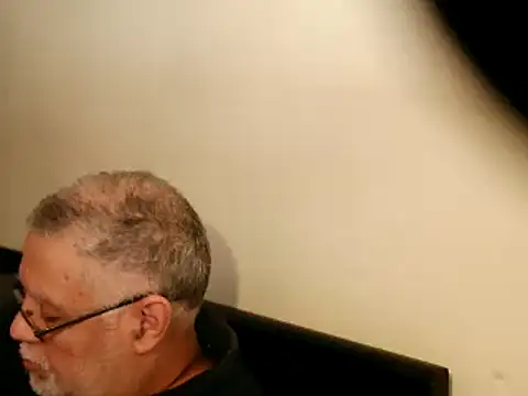 Snapshot of 100Tauros chatting on February 2025 03:08:02 PM 100Tauros online show from February 2025 03:08:02 PM