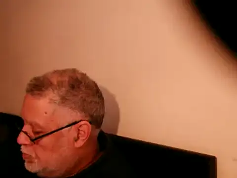 Snapshot of 100Tauros chatting on February 2025 03:26:02 PM 100Tauros online show from February 2025 03:26:02 PM