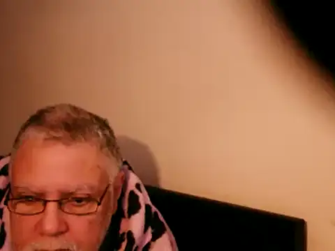 Snapshot of 100Tauros chatting on March 2025 08:56:02 AM 100Tauros online show from March 2025 08:56:02 AM