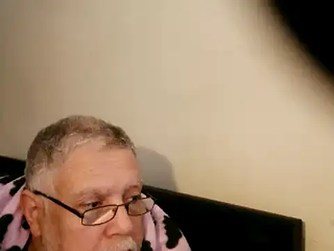 Snapshot of 100Tauros chatting on March 2025 12:01:01 PM 100Tauros online show from March 2025 12:01:01 PM