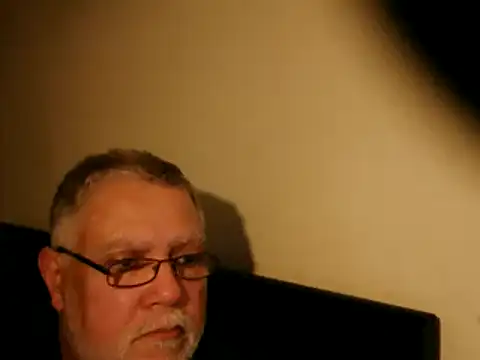 Snapshot of 100Tauros chatting on March 2025 09:37:02 PM 100Tauros online show from March 2025 09:37:02 PM