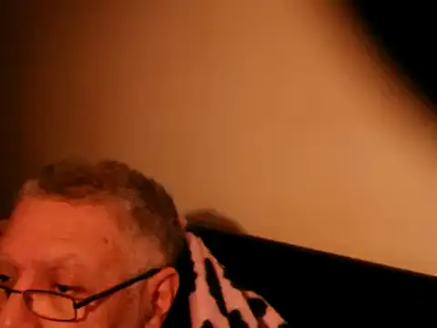 Snapshot of 100Tauros chatting on March 2025 08:59:01 AM 100Tauros online show from March 2025 08:59:01 AM