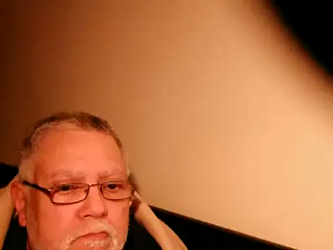 Snapshot of 100Tauros chatting on March 2025 10:52:02 PM 100Tauros online show from March 2025 10:52:02 PM