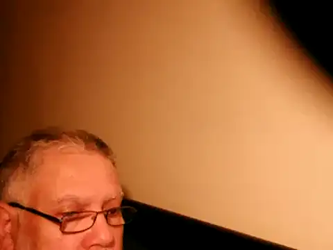 Snapshot of 100Tauros chatting on March 2025 03:22:01 AM 100Tauros online show from March 2025 03:22:01 AM