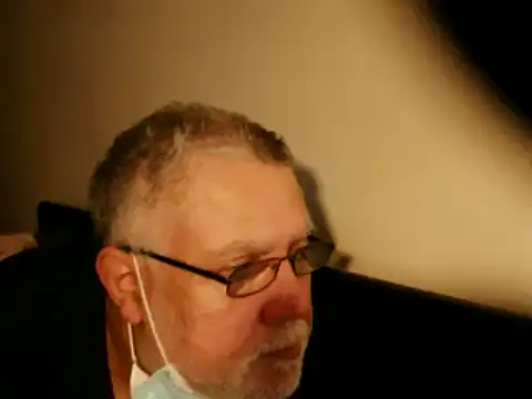 Snapshot of 100Tauros chatting on March 2025 01:06:02 PM 100Tauros online show from March 2025 01:06:02 PM