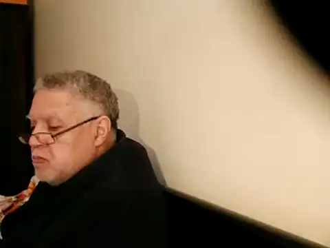 Snapshot of 100Tauros chatting on March 2025 03:24:01 PM 100Tauros online show from March 2025 03:24:01 PM