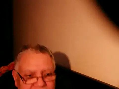 Snapshot of 100Tauros chatting on March 2025 06:26:02 PM 100Tauros online show from March 2025 06:26:02 PM