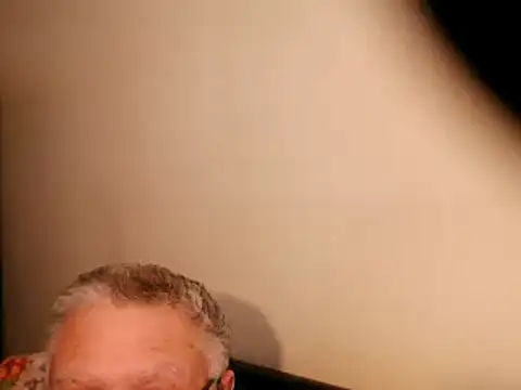 Snapshot of 100Tauros chatting on March 2025 11:31:01 AM 100Tauros online show from March 2025 11:31:01 AM