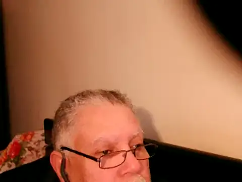 Snapshot of 100Tauros chatting on March 2025 01:40:01 PM 100Tauros online show from March 2025 01:40:01 PM