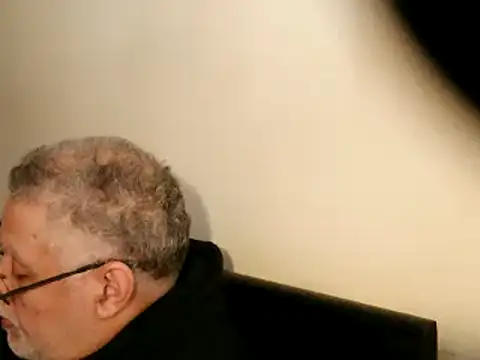 Snapshot of 100Tauros chatting on March 2025 03:47:02 PM 100Tauros online show from March 2025 03:47:02 PM