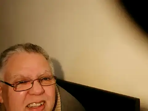 Snapshot of 100Tauros chatting on March 2025 03:08:02 PM 100Tauros online show from March 2025 03:08:02 PM