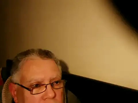 Snapshot of 100Tauros chatting on March 2025 09:16:01 PM 100Tauros online show from March 2025 09:16:01 PM