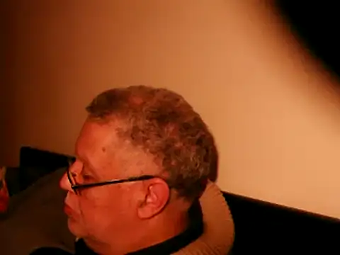 Snapshot of 100Tauros chatting on March 2025 08:40:02 PM 100Tauros online show from March 2025 08:40:02 PM