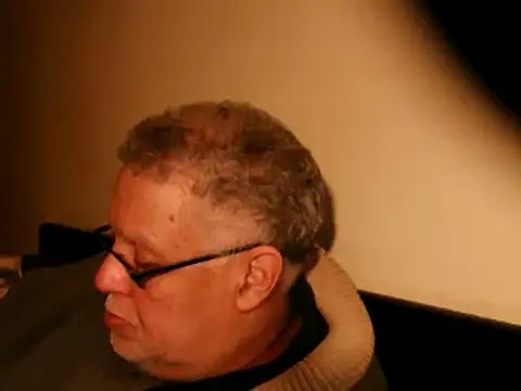 Snapshot of 100Tauros chatting on March 2025 10:28:02 PM 100Tauros online show from March 2025 10:28:02 PM