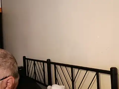 Snapshot of 100Tauros chatting on September 2025 10:14:01 AM 100Tauros online show from September 2025 10:14:01 AM