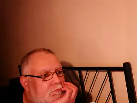 Snapshot of 100Tauros chatting on September 2025 08:53:01 PM 100Tauros online show from September 2025 08:53:01 PM