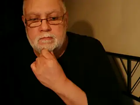 Snapshot of 100Tauros chatting on September 2025 09:39:02 PM 100Tauros online show from September 2025 09:39:02 PM