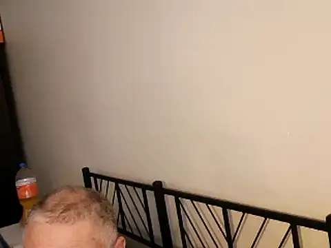 Snapshot of 100Tauros chatting on September 2025 09:45:02 AM 100Tauros online show from September 2025 09:45:02 AM