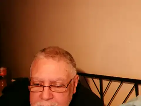 Snapshot of 100Tauros chatting on October 2025 08:10:01 AM 100Tauros online show from October 2025 08:10:01 AM