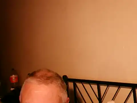 Snapshot of 100Tauros chatting on October 2025 09:12:02 PM 100Tauros online show from October 2025 09:12:02 PM