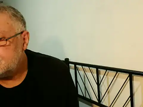 Snapshot of 100Tauros chatting on October 2025 09:24:01 PM 100Tauros online show from October 2025 09:24:01 PM