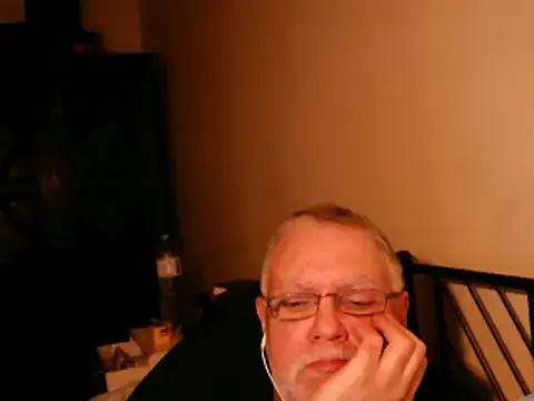 Snapshot of 100Tauros chatting on October 2025 09:45:02 PM 100Tauros online show from October 2025 09:45:02 PM