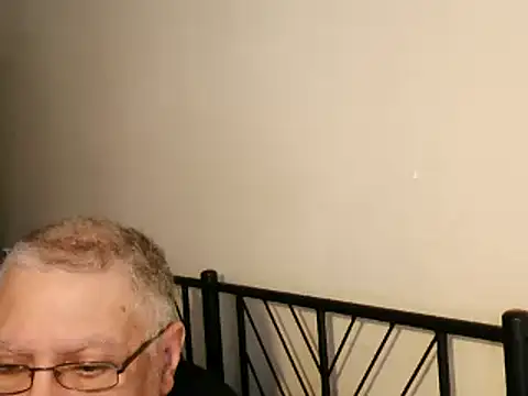 Snapshot of 100Tauros chatting on October 2025 09:51:01 AM 100Tauros online show from October 2025 09:51:01 AM