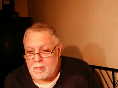 Snapshot of 100Tauros chatting on October 2025 10:30:01 PM 100Tauros online show from October 2025 10:30:01 PM