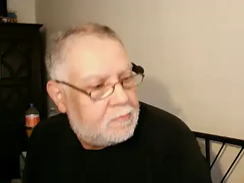 Snapshot of 100Tauros chatting on October 2025 10:36:01 AM 100Tauros online show from October 2025 10:36:01 AM