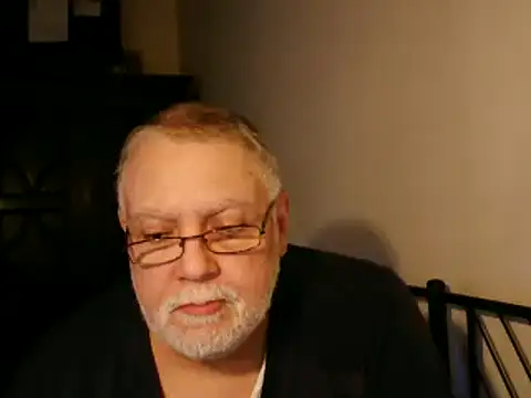 Snapshot of 100Tauros chatting on October 2025 09:25:01 PM 100Tauros online show from October 2025 09:25:01 PM