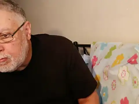 Snapshot of 100Tauros chatting on October 2025 10:26:02 AM 100Tauros online show from October 2025 10:26:02 AM