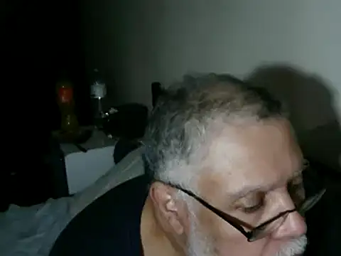 Snapshot of 100Tauros chatting on October 2025 08:53:02 PM 100Tauros online show from October 2025 08:53:02 PM