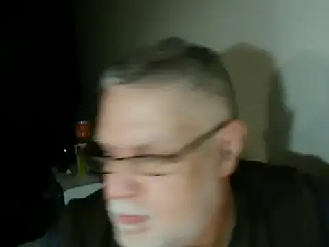 Snapshot of 100Tauros chatting on October 2025 10:04:01 PM 100Tauros online show from October 2025 10:04:01 PM