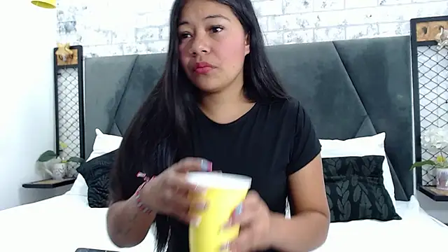 Snapshot of MilaaAdams chatting on December 2024 12:49:02 PM MilaaAdams online show from December 2024 12:49:02 PM