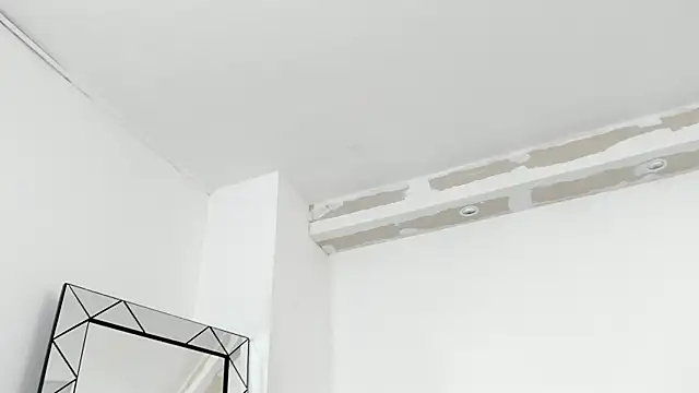 Juliabadlee online show from December 2024 03:25:02 AM