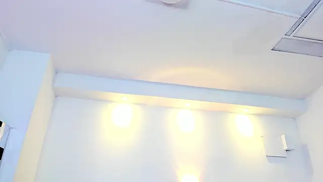 Juliabadlee online show from March 2025 03:44:02 AM