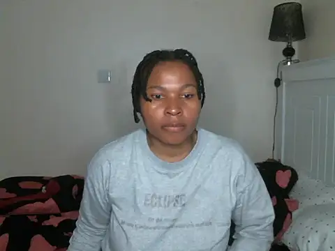 R-thequeen online show from December 2024 05:13:01 PM