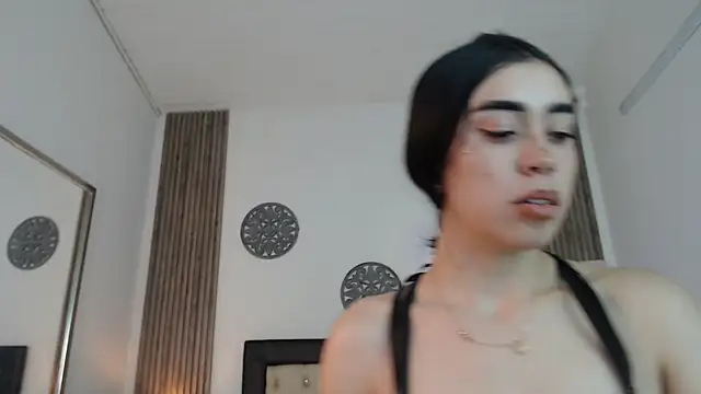 Julieta De Los Angeles online show from December 2024 08:11:02 AM