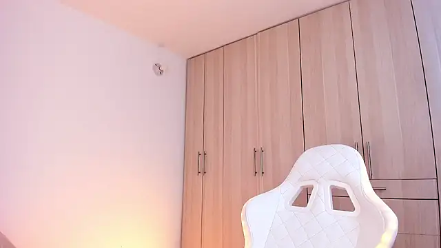 liaqueen610 online show from December 2024 09:38:02 PM