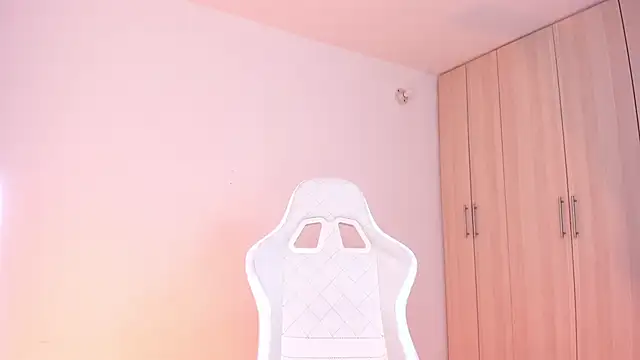 liaqueen610 online show from February 2025 02:34:01 AM