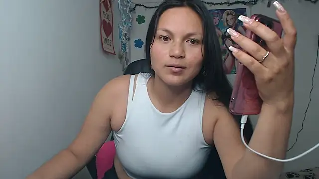 Snapshot of Zafiroweb09 chatting on December 2024 06:09:02 PM Zafiroweb09 online show from December 2024 06:09:02 PM