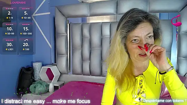 Snapshot of sophia_ny chatting on October 2025 01:52:01 PM sophia ny online show from October 2025 01:52:01 PM