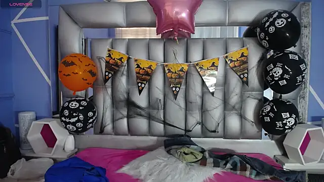 Snapshot of sophia_ny chatting on October 2025 01:45:02 PM sophia ny online show from October 2025 01:45:02 PM