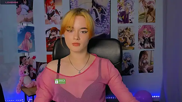 liana kisses online show from February 2025 11:23:01 AM