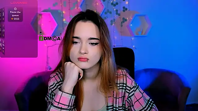 liana kisses online show from November 2025 08:16:01 PM