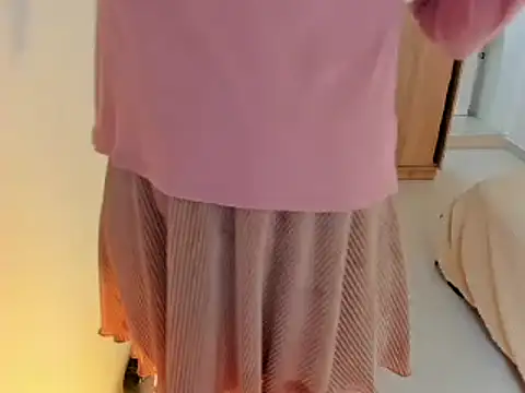 Snapshot of misstoya chatting on December 2024 01:18:02 AM misstoya online show from December 2024 01:18:02 AM