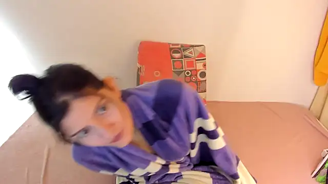 Snapshot of misstoya chatting on February 2025 12:06:01 AM misstoya online show from February 2025 12:06:01 AM